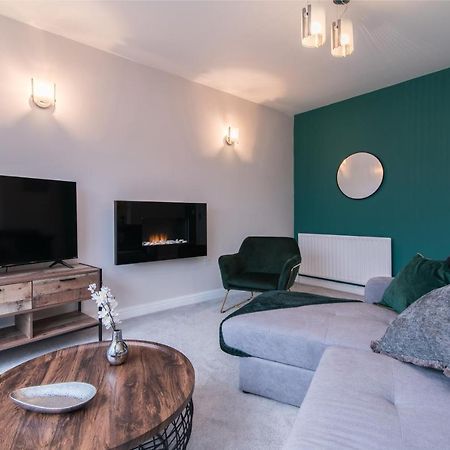 Immaculate 3 Bed House - Stunning Balcony Views Apartment Матлок Екстериор снимка