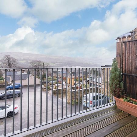 Immaculate 3 Bed House - Stunning Balcony Views Apartment Матлок Екстериор снимка